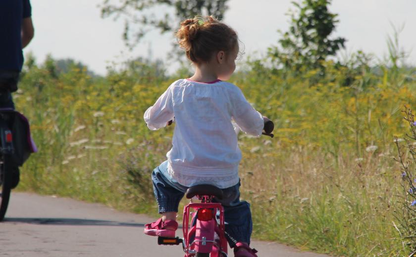 Balade à vélo au camping de Lauwersoog aux Pays-Bas